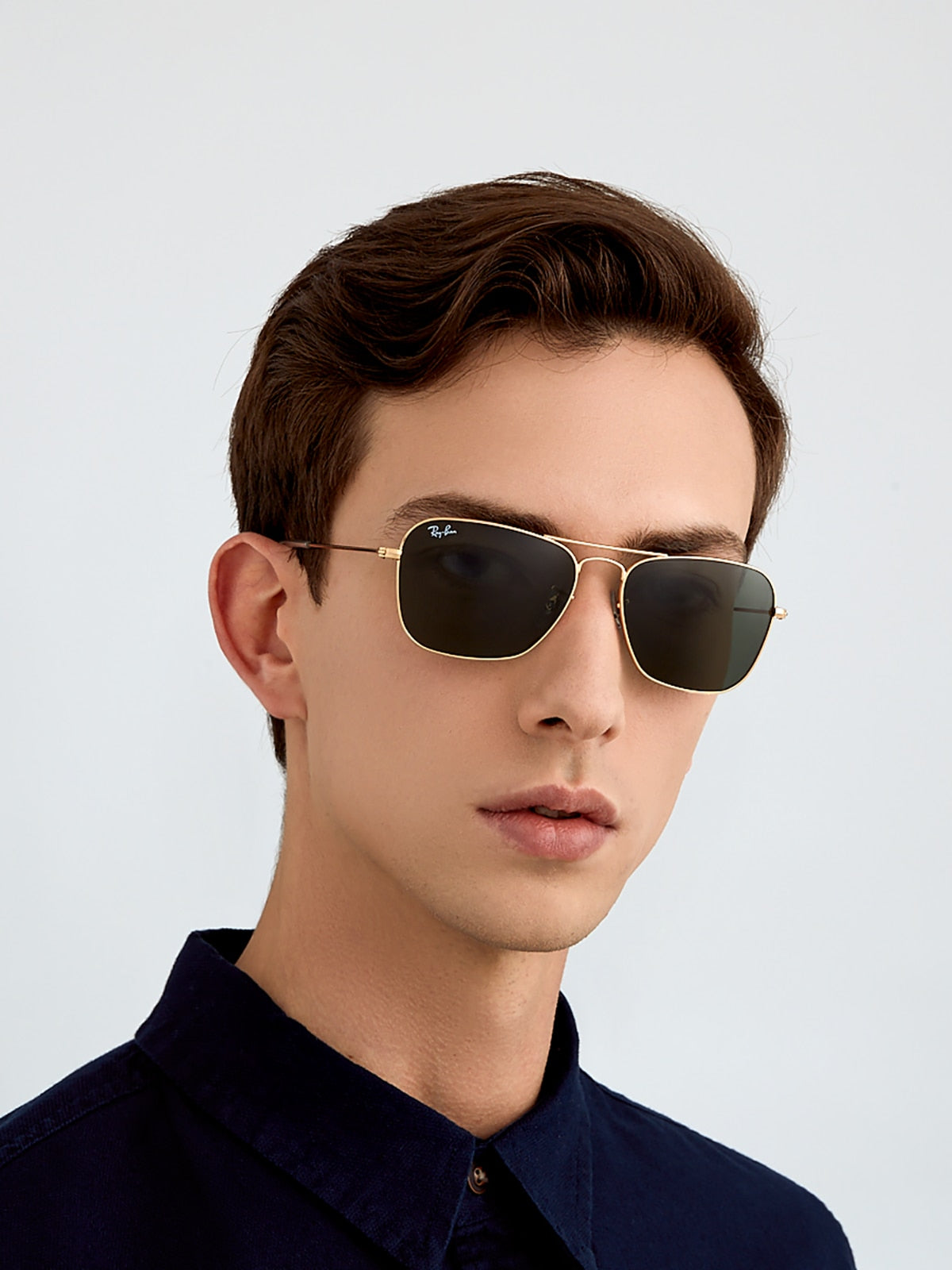 Ray-Ban RB3136 Caravan Sunglasses - Square Metal Frame
